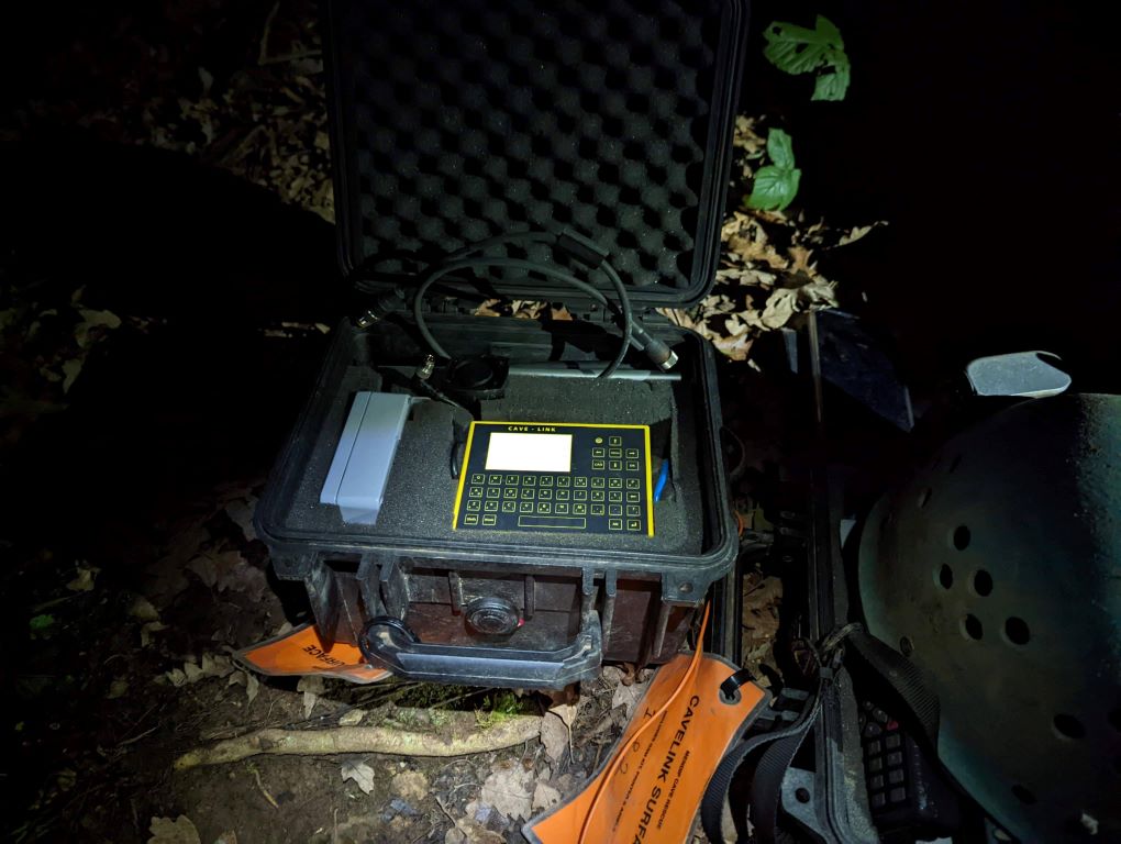 Establishing surface to underground communications using cave-link